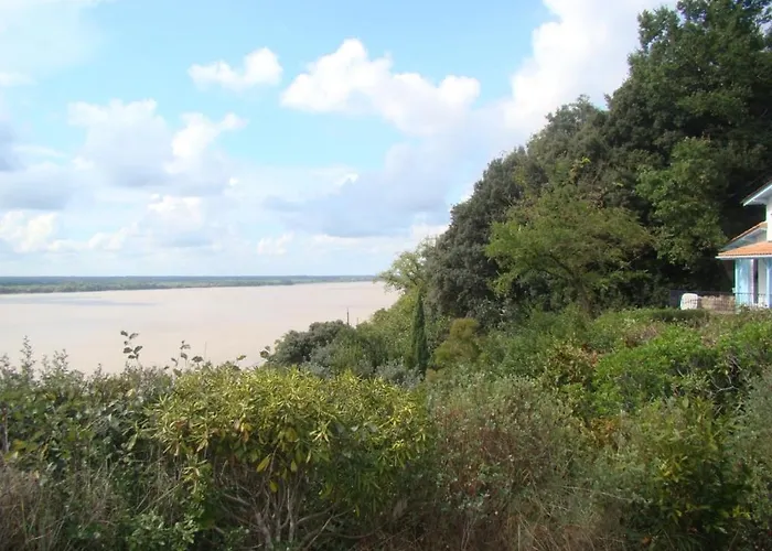 別荘 Maison Dans Falaise Face A L'estuaire De La Gironde *